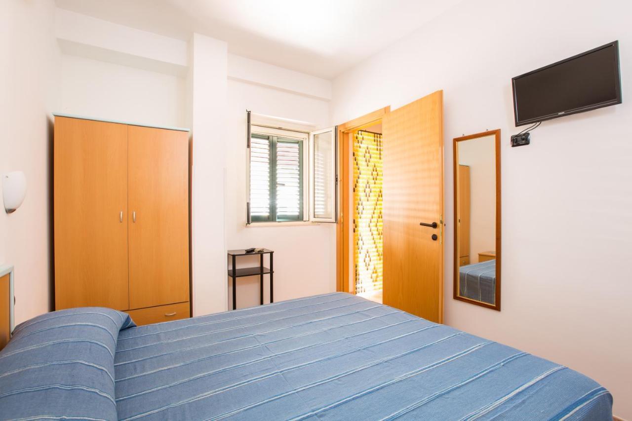 One Love Apartments Lupetto Kültér fotó